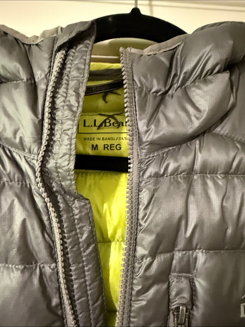 L.L. Bean Men’s Gray Hooded Down-Style Puffer Jacket with Lime Lining - Picture 2 of 3